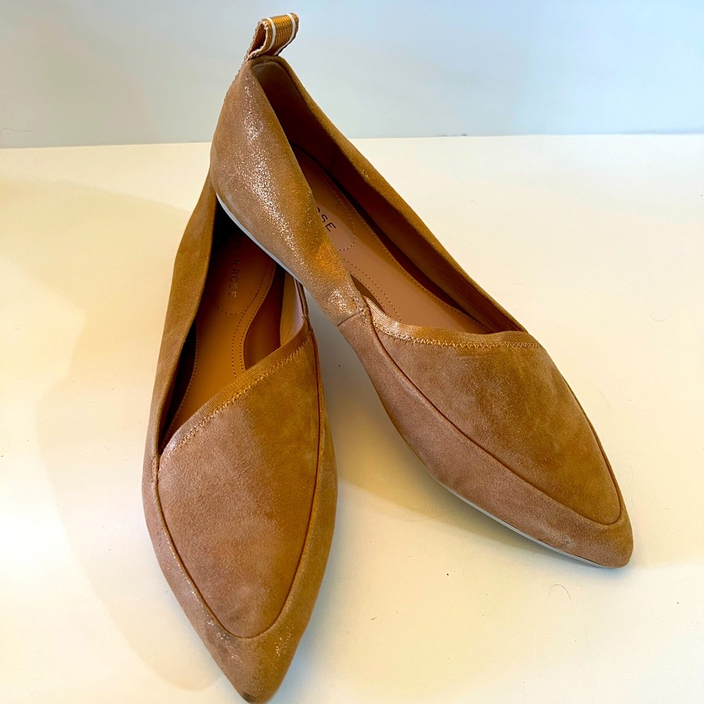 Taryn rose waterproof flats size 9. Shoes has a bit of glitter in them